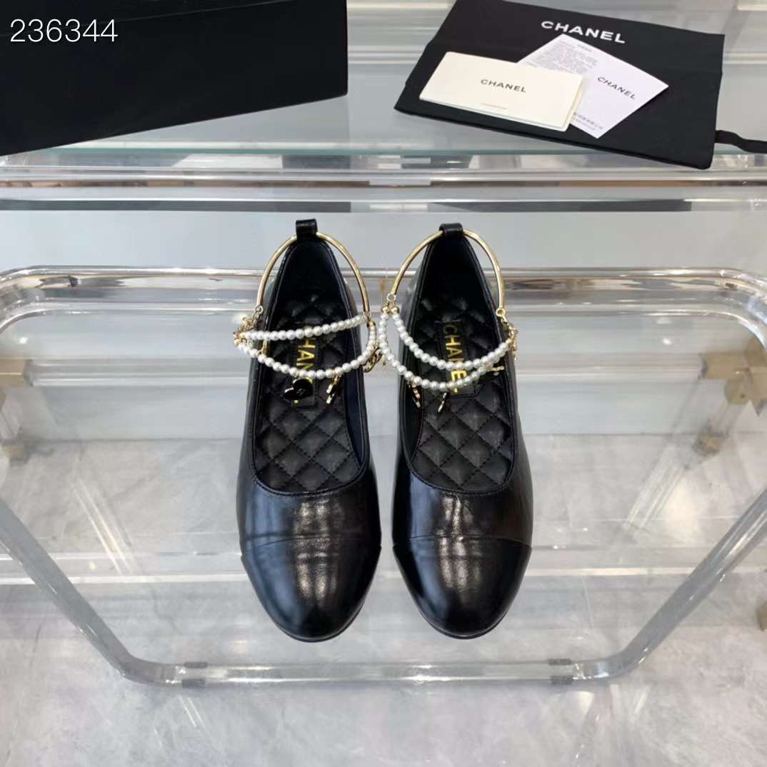 샤넬 2024 진주 체인 발레리나 플랫 슈즈 G38986