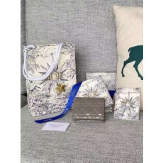 디올 24 Lady Dior Gardenia 에나멜 미니 지갑 11x9cm