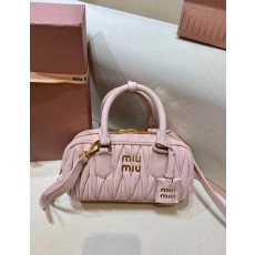 미우미우 22x10.5x7.5cm