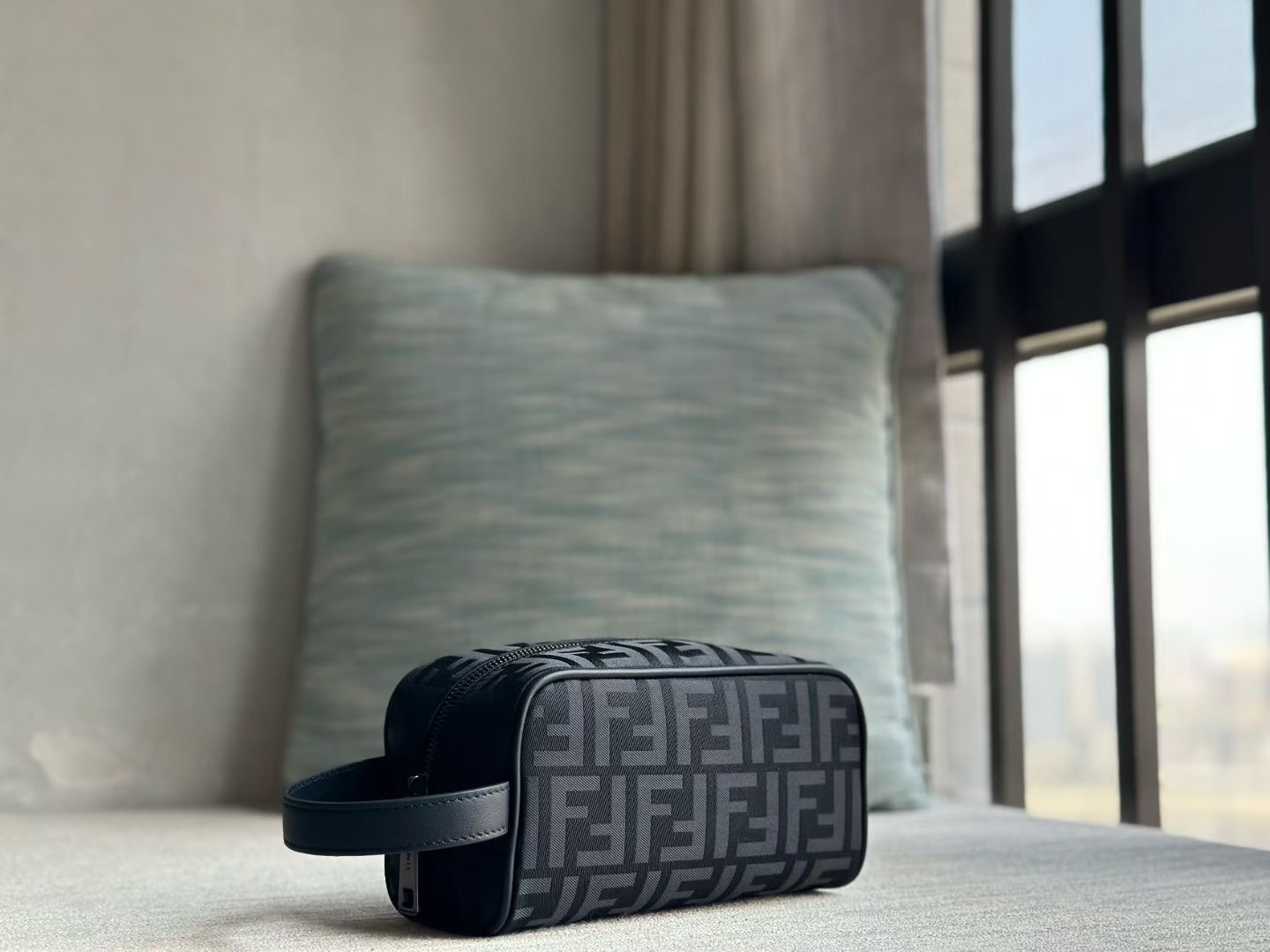 펜디 세면도구백 20x10x11cm